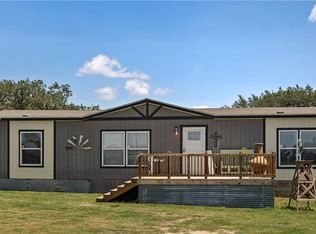 490 Hernandez Rd, Poteet, TX 78065