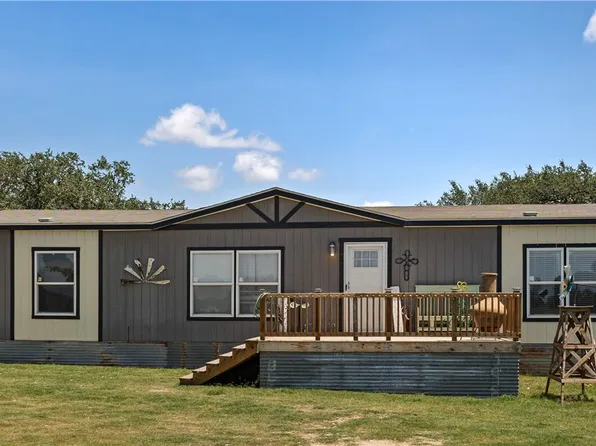 490 Hernandez Rd, Poteet, TX 78065