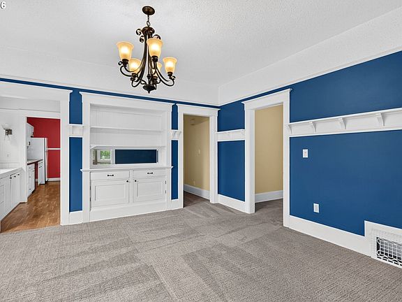 5th image of 534 SE 15th Ave