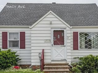 21730 Tracy Ave, Euclid, OH 44123