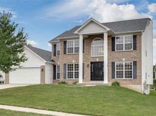 2002 Lunenburg Dr, Saint Peters, MO 63376