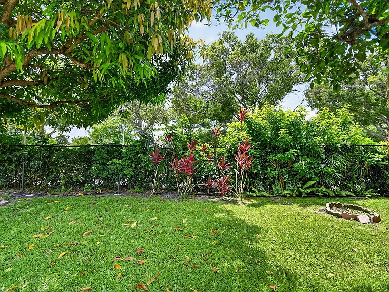 1080 Salmon Isle — Photo 14