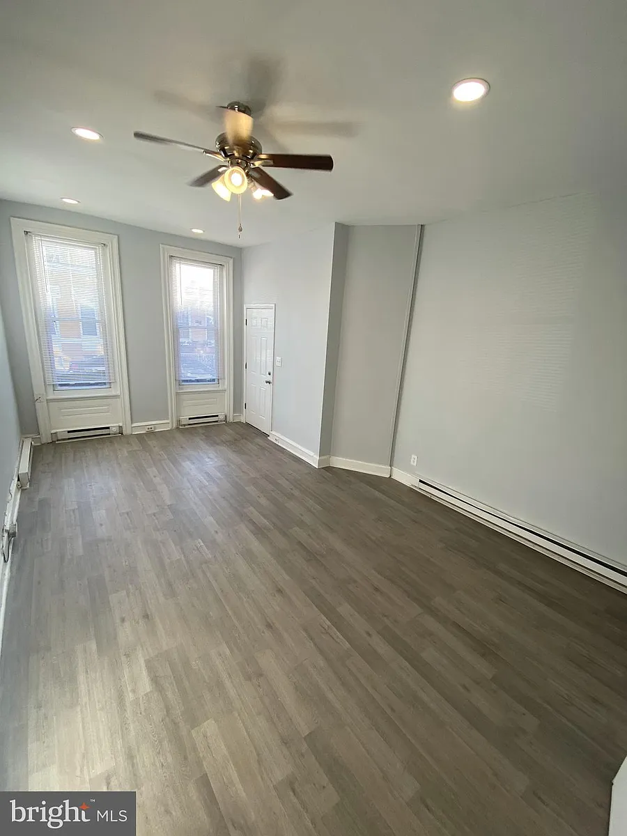 Building Photo - 2423 W Norris St #1