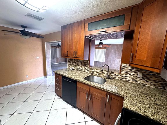 4th image of 6600 Allen Street