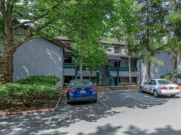 Sandpiper East Apartments — Photo 9