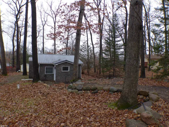 1718 Hayes Rd, Ortonville, MI 48462