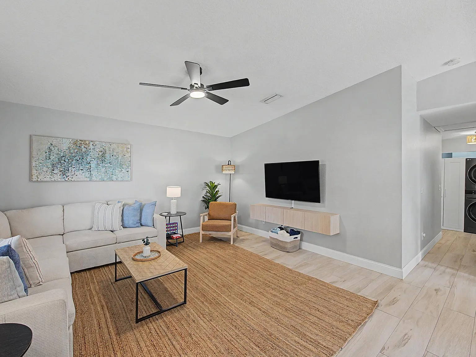 3 bed, 1200 sqft, $4,500 — Photo 4