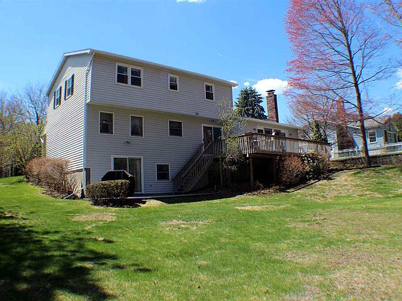 4th image of 37 Country Fair Ln