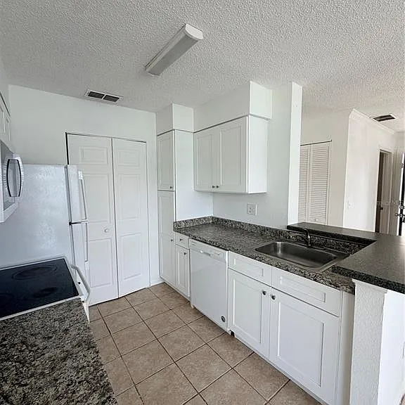 1069 S Hiawassee Rd #1322 — Photo 8