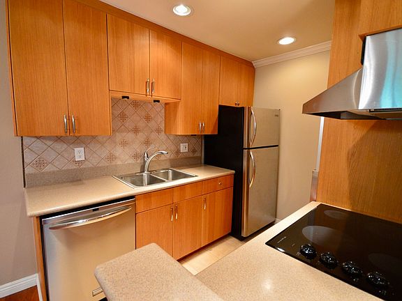 3rd image of 564 N Bellflower Blvd Unit 208