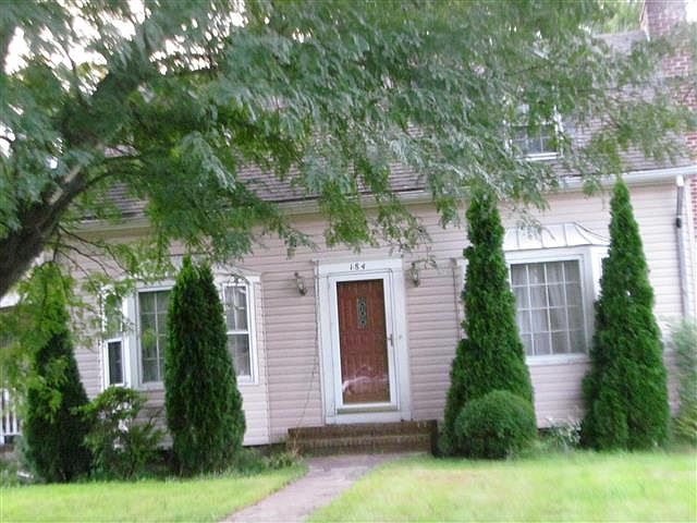 2nd image of 184 Mali Dr