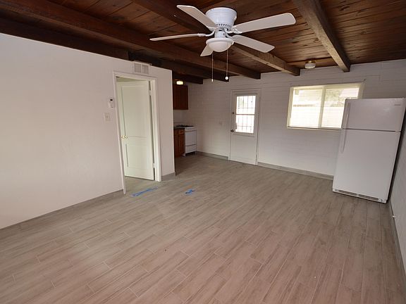 3rd image of 2611 E Fort Lowell Rd