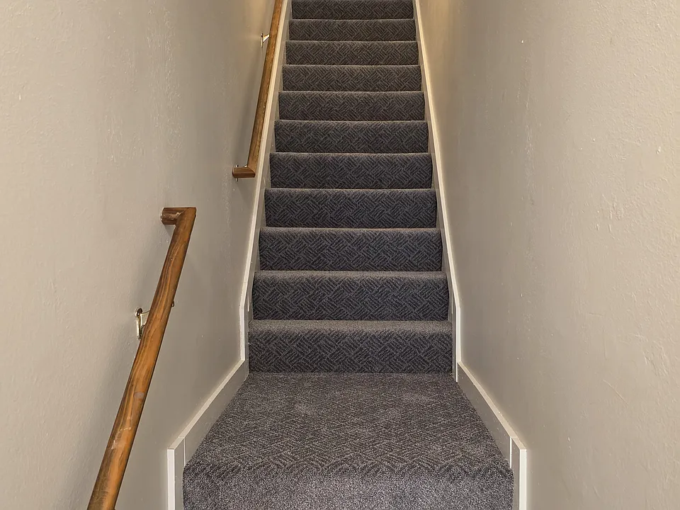 Entryway, newly carpeted