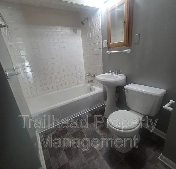 119 W 79th Ter — Photo 5