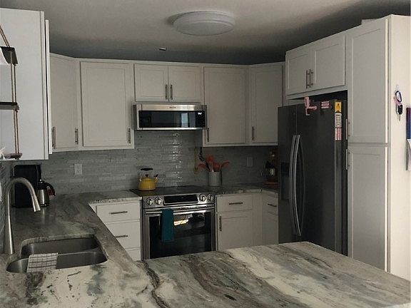 5th image of 5 Meadowlawn Dr Unit 18