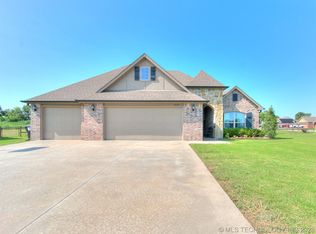 17020 Highland Dr, Claremore, OK 74017