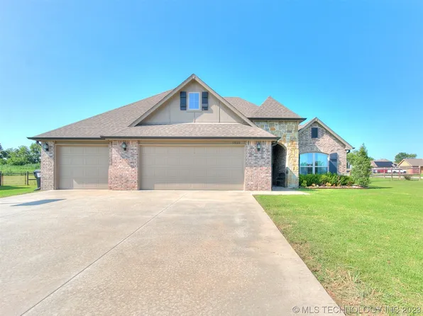 17020 Highland Dr, Claremore, OK 74017