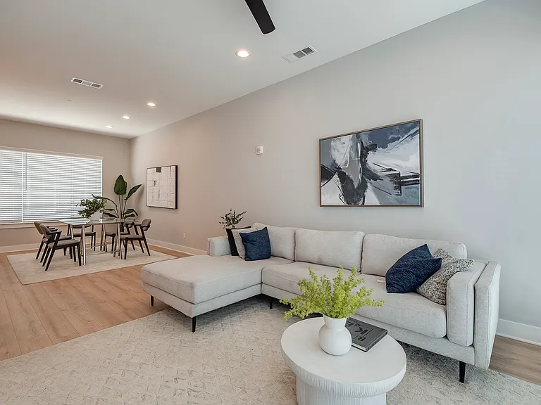 1423 N Carroll Townhomes — Photo 6
