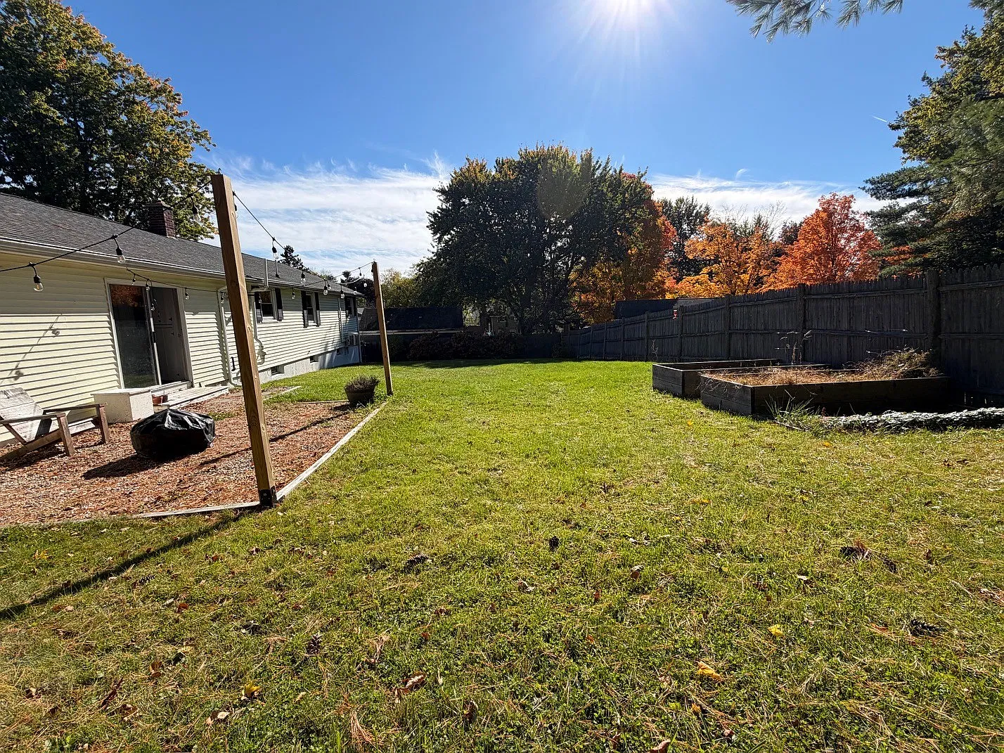 3 bed, 1393 sqft, $3,400 — Photo 3