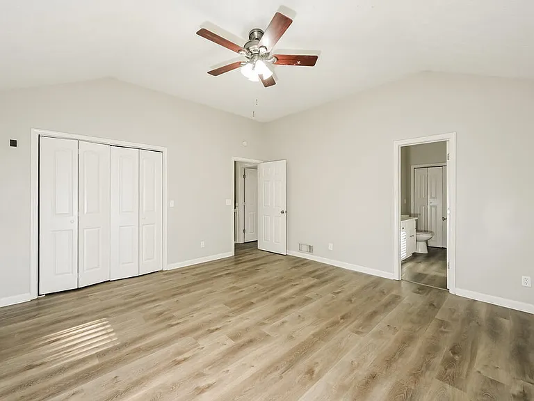 2104 Watercrest Cir — Photo 9