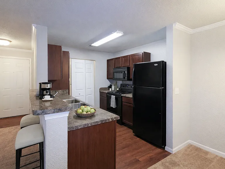 Sizemore Creek Apartments — Photo 4