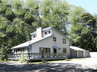 24 Devonshire Dr, Wilbraham, MA 01095