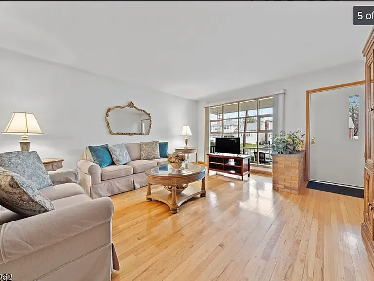 119 Walton Ave — Photo 5