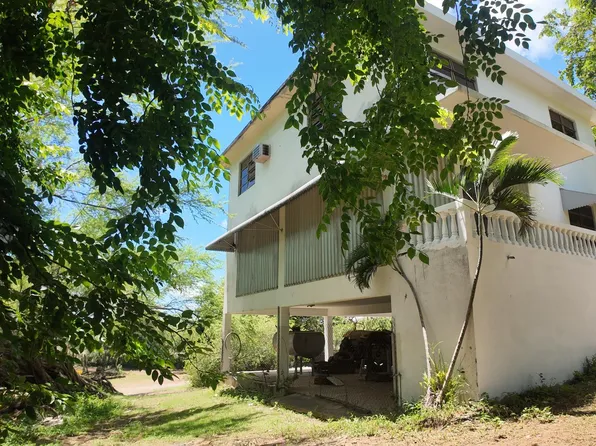8 Barrio Maginas, Sabana Grande, PR 00637