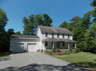 19 Adams Rd, Hubbardston, MA 01452