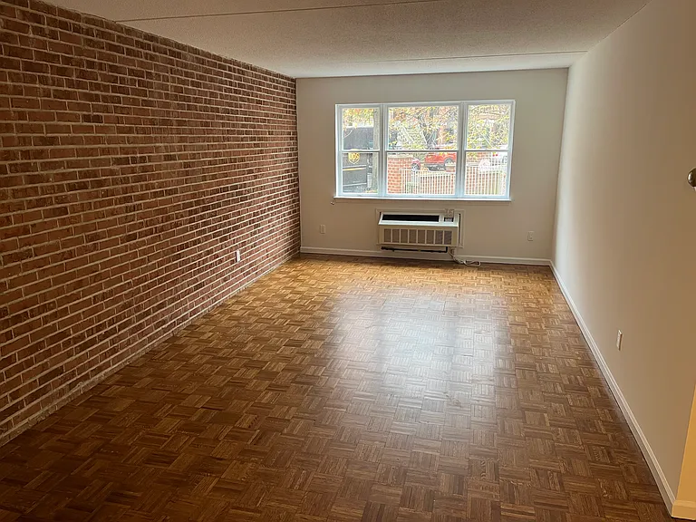 122 Prospect Park SW #3 — Photo 3