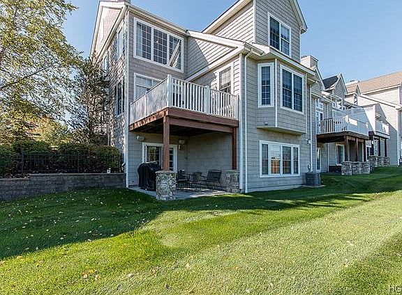 4th image of 14 Turnberry Ct