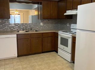 2210 Woodleaf St, Okemos, MI 48864