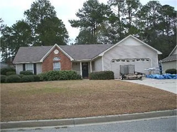918 Pine Cone Cir, Valdosta, GA 31602
