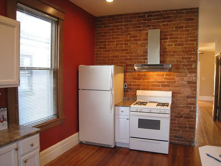 202 Sterrett Ave #2 — Photo 7