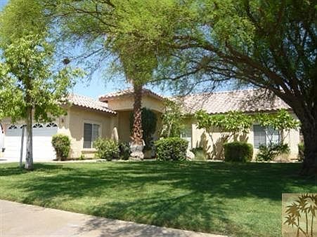1st image of 78560 Naples Dr