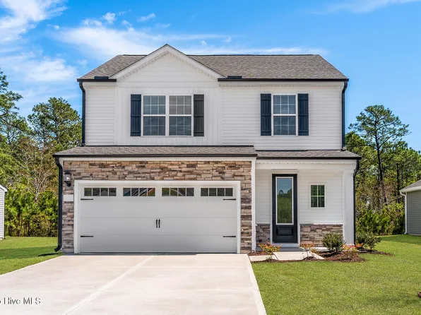 123 Umbrella Palm Drive, Hampstead, NC 28443