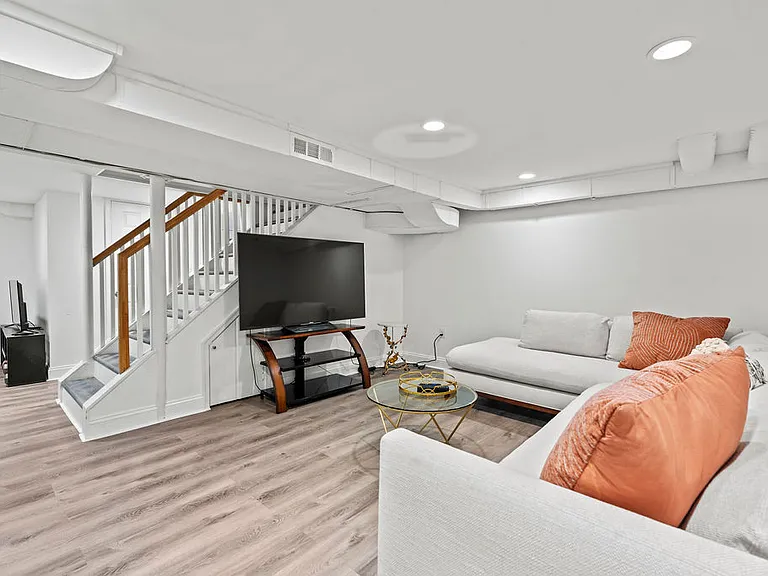 7200 Carol Ln — Photo 16
