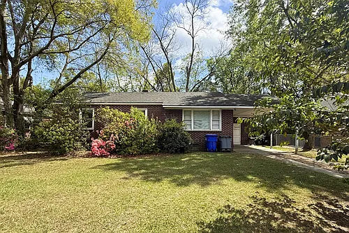 2755 Louise Dr Photo 1