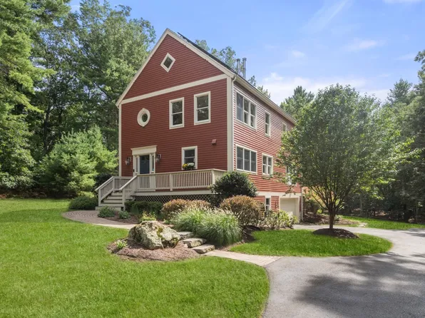 3 Goulding St E, Sherborn, MA 01770