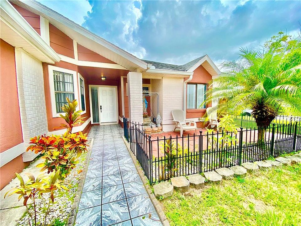1st image of 378 Chicago Woods Cir