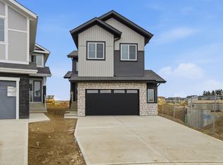 3309 Chernowski Way SW, Edmonton, AB T6W 4G4
