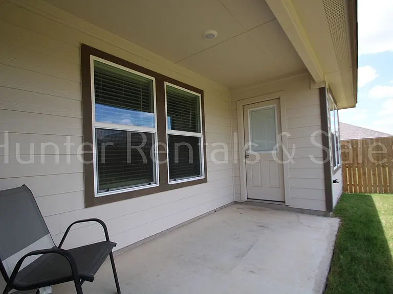 7007 Gilbert Dr — Photo 25