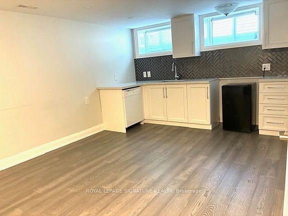4th image of 625 Braemore Rd