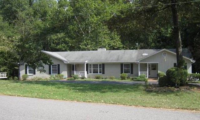 1st image of 1015 Morningside Ln