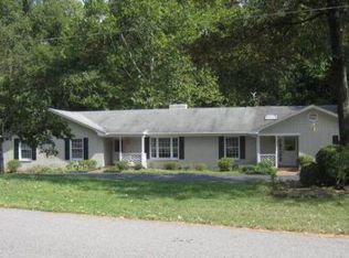 1015 Morningside Ln, Martinsville, VA 24112