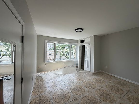 4th image of 212 Beacon Ave Floor 3