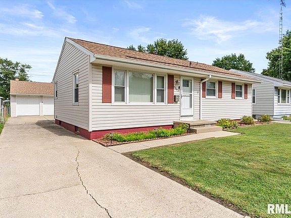2nd image of 3041 Trinity Ave