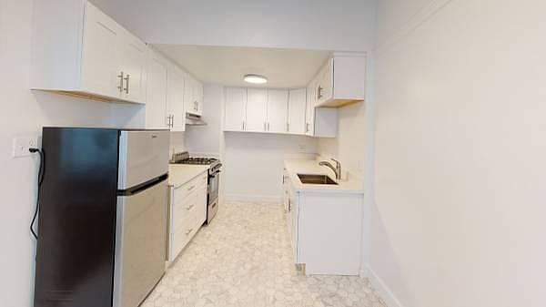 1st image of 666 Ofarrell St #25