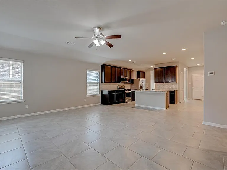 2206 Mirror Ridge Ct — Photo 9