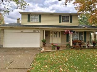 37076 Tricia Dr, Sterling Heights, MI 48310